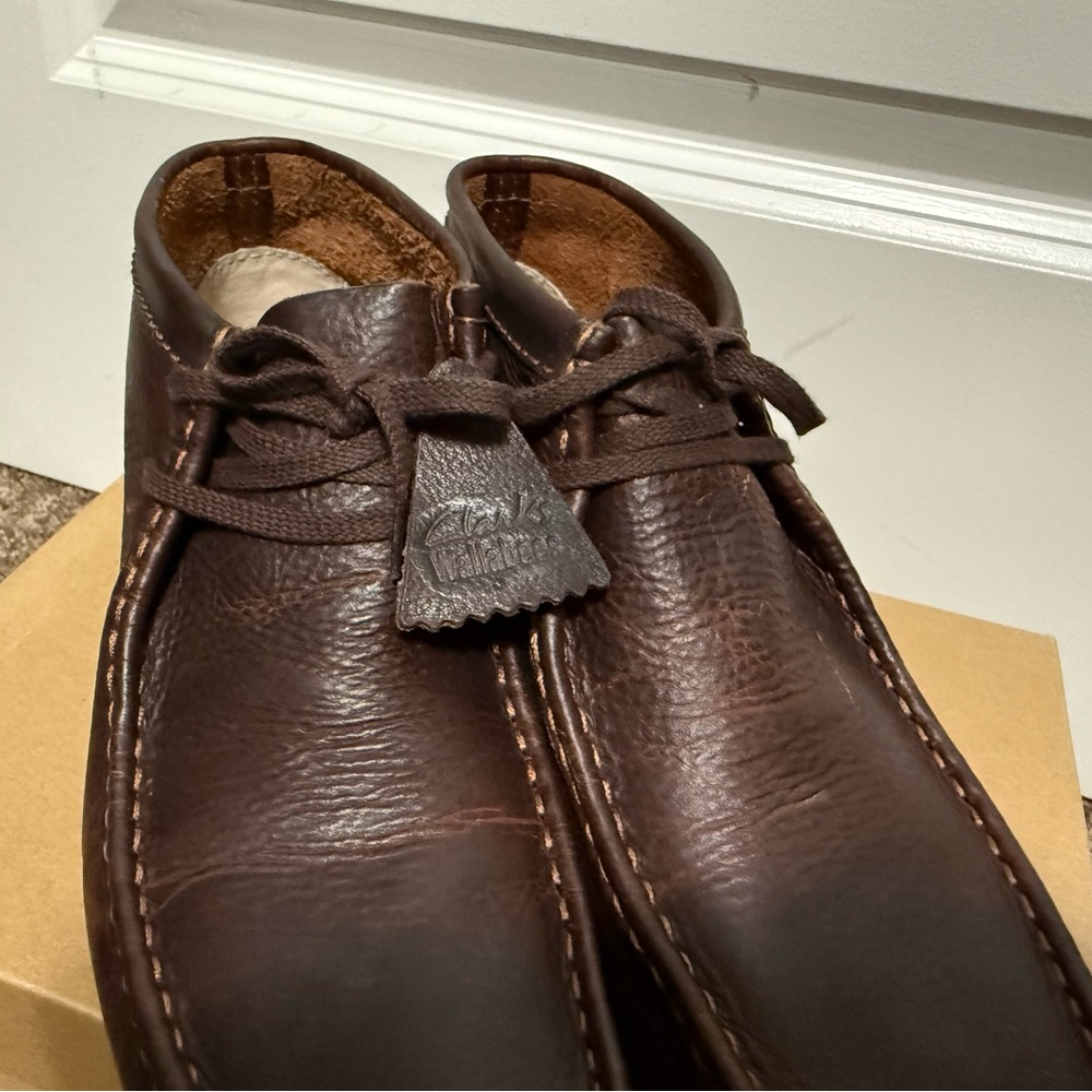 Brand New - Clarks Wallabee Premium Beeswax Boot - Picture 5 of 15